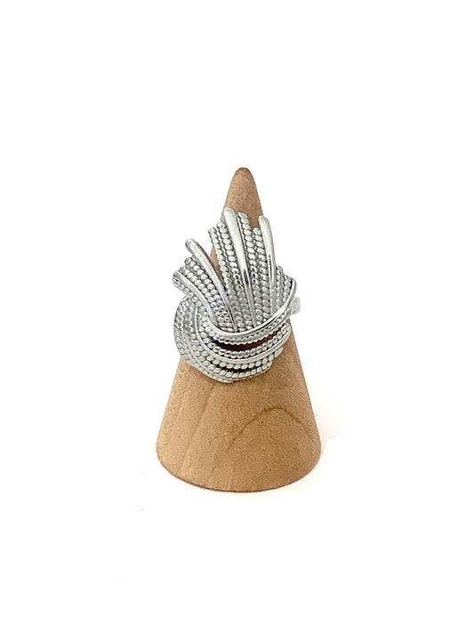 Anello intreccio